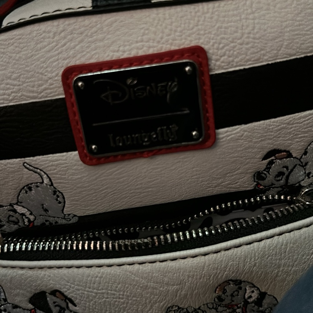 NWT Loungefly 101 Dalmatian backpack - Picture 6 of 6